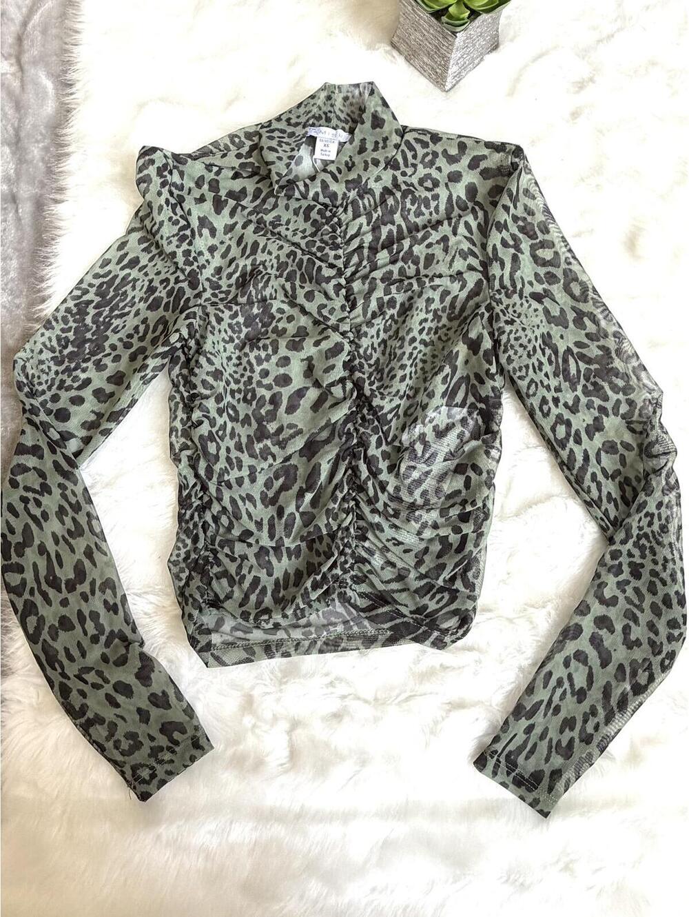 Amisu Women’s Long Sleeve Leopard Print Mesh Top XS